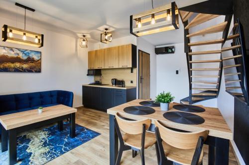 Dapur atau dapur kecil di Aparthouse Cliff by Orka 150 m beach and sea