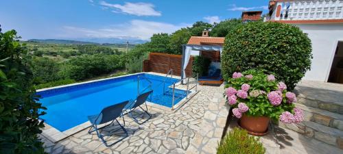 Rustic Apartment Mariva