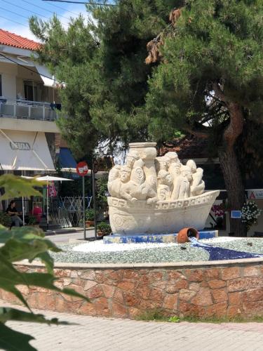 Το κτήριο όπου στεγάζεται  η παραθεριστική κατοικία