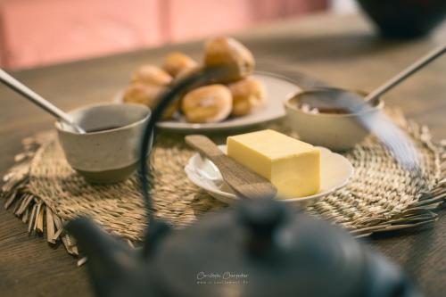 Mad på pensionatet eller i nærheden