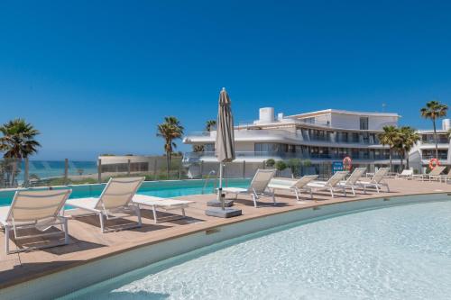 Edge Luxury Beachfront 2BR with 3 Pools, wellness, gym