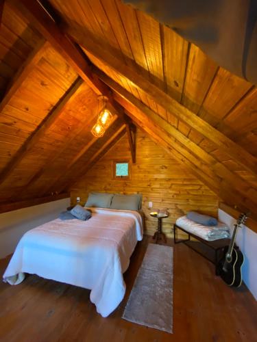 Postel nebo postele na pokoji v ubytování Rifugio del Camino - Cabana