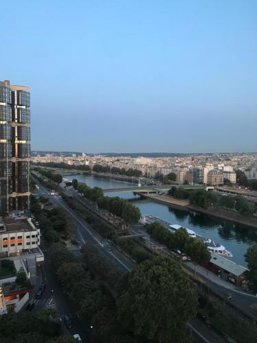 Vue sur la rivière ou le fleuve situé(e) à proximité de l'appartement