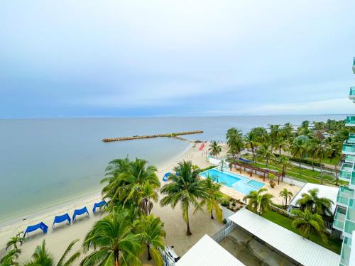 an aerial view of the beach and the ocean at Magico Apartamento Frente al Mar 4 Habitaciones BM63 in Coveñas