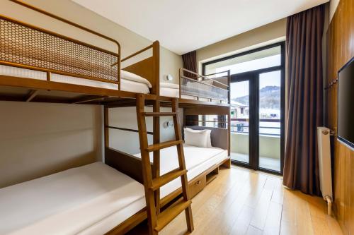 Φωτογραφία από το άλμπουμ του Wanda Jin Suites Changbaishan σε Fusong