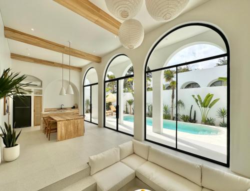 Kolam renang di atau dekat dengan Dolce villas in Bingin