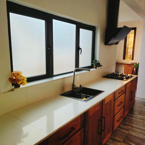 Cozy 8 min Walk Beach Apartment