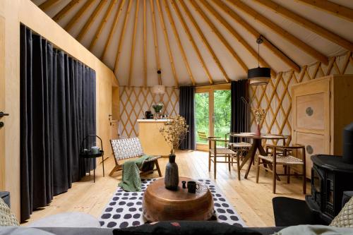 Χώρος καθιστικού στο Dacza Puchacza Glamping