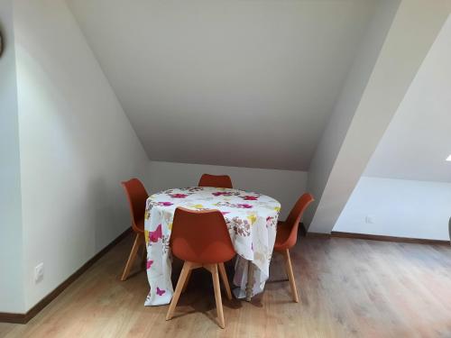 Imagen de la galería de Léa & Lily appartement 3, en Montargis