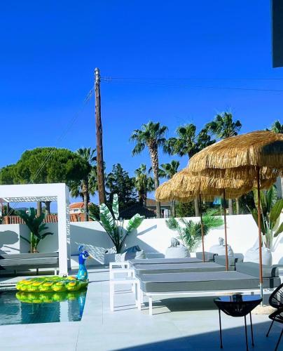 Πισίνα στο ή κοντά στο Moon Boutique Hotel - Ultra Luxury Suites with Pool, Perfect for Fun and Relaxation By Villa Mana Gers
