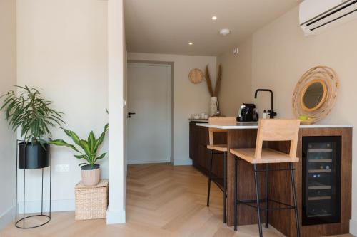Φωτογραφία από το άλμπουμ του Oan Tafel Suites σε Warga