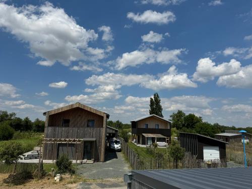 2 Maisons bois , Les conches