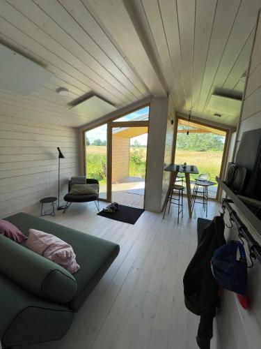Zona de estar de 203-Tiny House an der Elbe