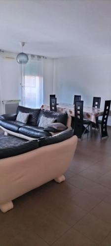 Spacieux Appartement 90m2,résidence récente proximité stade Vélodrome et plage