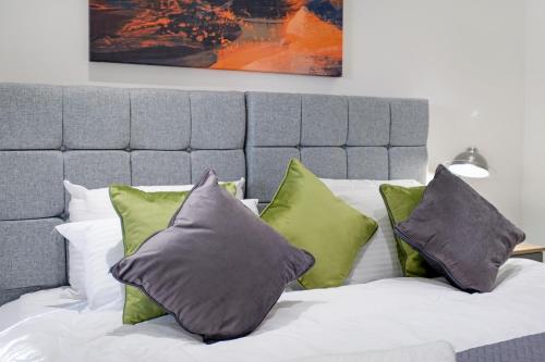 Photo de la galerie de l'établissement Reading Town Centre 1 Bedroom Apartment with Parking by 360stays, à Reading