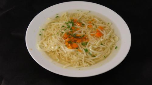 インの敷地内または近くでの食事または食べ物