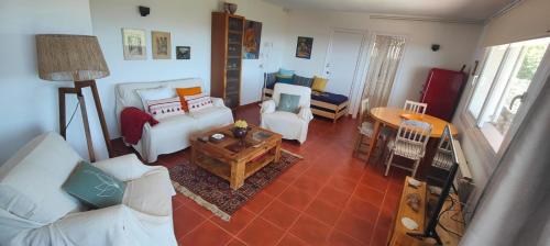 Χώρος καθιστικού στο Ànima del Garraf