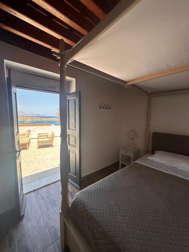 Posteľ alebo postele v izbe v ubytovaní Elegant-Lindian Villa Marietta