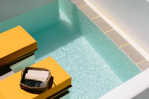 Mr and Mrs White Paros Suites & More