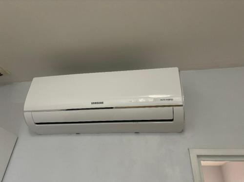 Afbeelding uit fotogalerij van Thubaneau St Charles Canebière Vieux port in Marseille