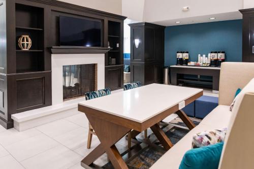 Area soggiorno di Hampton Inn & Suites Effingham