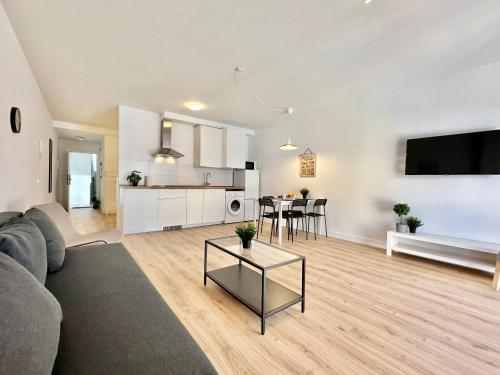 Sunny Seas Hideaway Apartment