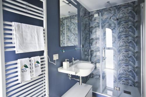 Ένα μπάνιο στο Villa Del Gaudio Rooms & Apartments