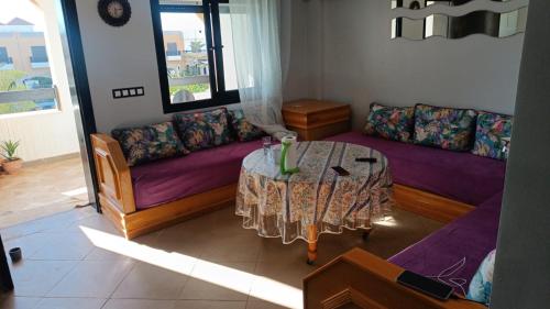 Posezení v ubytování Salicorne Saidia avec piscine