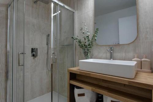 Luxury Studio - Mountain View & 100m to Slopes - Near Chamonix photo 3
