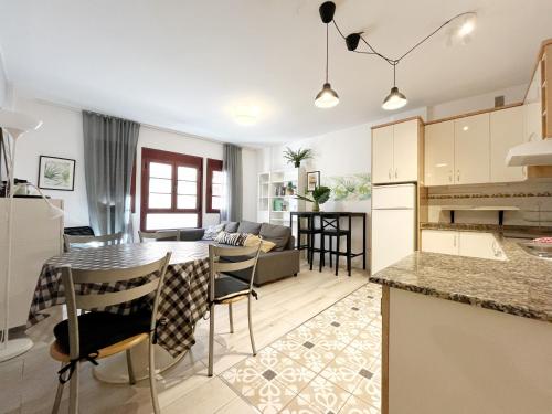Velarde Deluxe Beach Flat byCanary365
