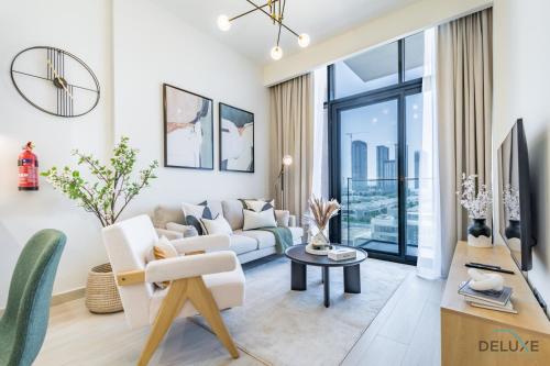 Delightful 1BR Apartment in Azizi Riviera 22, Al Merkadh by Deluxe Holiday Homes