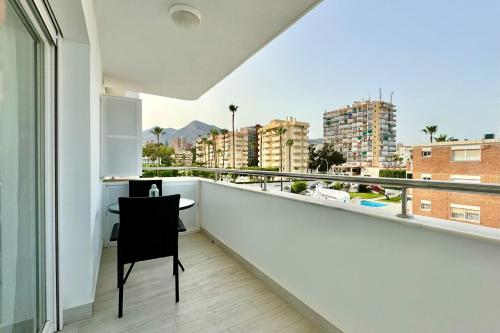 Apartamento en 1ª línea de playa, piscina y parking