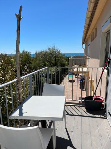 Appartement à 20 m de la plage