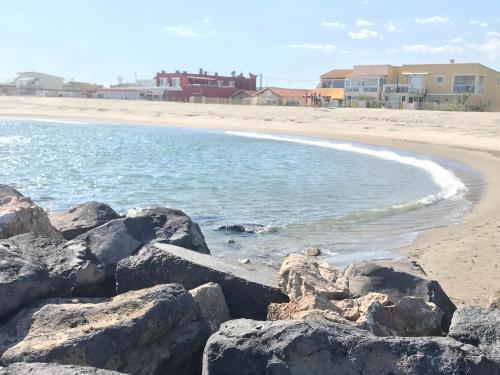 Appartement à 20 m de la plage