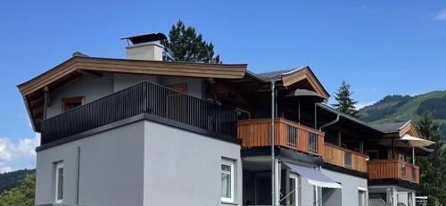 Deluxe Apartment Bergsicht - Kirchberg Center