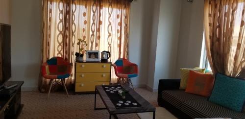 Gallery image of Modren vill bahriatown karachi in Goth Morio