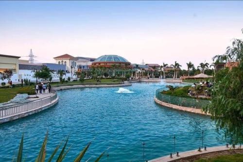 Θέα στο ποτάμι κοντά σε αυτό το διαμέρισμα