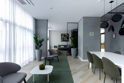Posezení v ubytování Vista Alta/Academia/Insper e Hosp.São Luiz 650mts