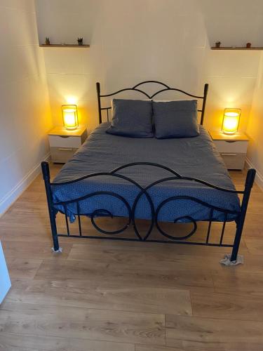 Postel nebo postele na pokoji v ubytování Pavillon, Jacuzzi, Barbec, Netflix, Canal, Disney