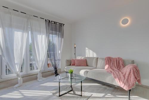 Apartment Leda with private parking