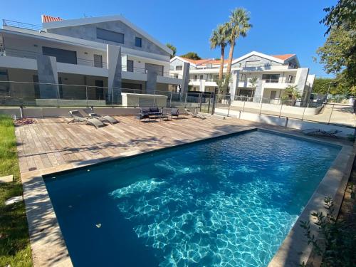 Superbe T3 avec jardin, résidence avec piscine et accés plages