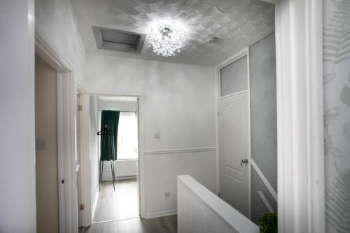 Koupelna v ubytování Manvers House, Rotherham for contractors, Families, free parking WIFI