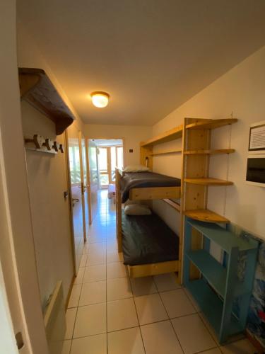 Postel nebo postele na pokoji v ubytování 1 Bedroom appt with beautiful views
