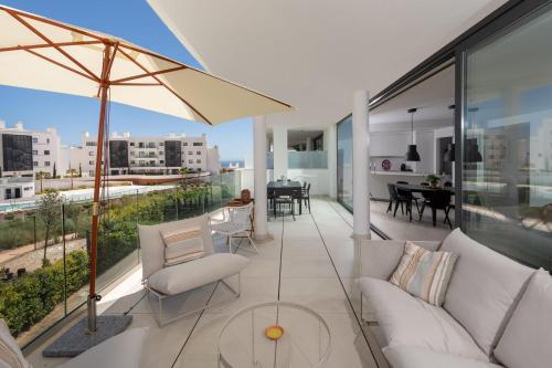 Beautiful 3 bedroom apartment in Higueron West
