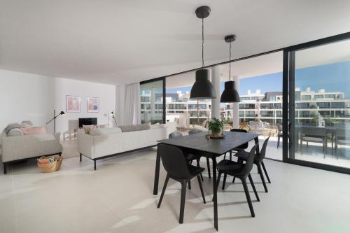 Beautiful 3 bedroom apartment in Higueron West