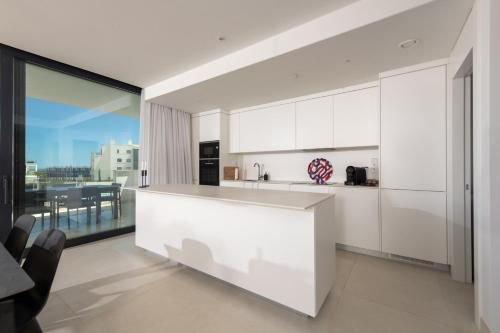 Beautiful 3 bedroom apartment in Higueron West