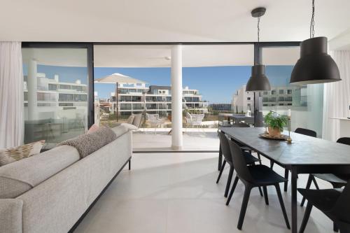 Beautiful 3 bedroom apartment in Higueron West
