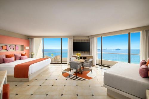 Gallery image of Sunscape Dorado Pacifico Ixtapa Resort & Spa- All Inclusive in Ixtapa