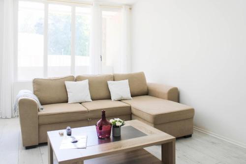 Charming T3 with two balconies in Bagnolet