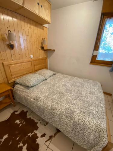 Postel nebo postele na pokoji v ubytování 1 Bedroom appt with mountain views